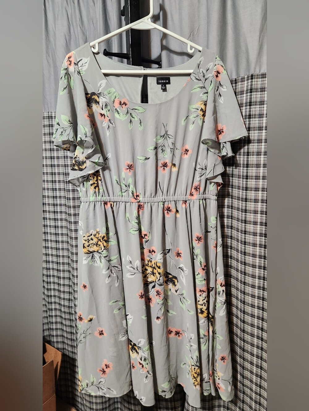 torrid Light Gray Floral Ruffle-Sleeve Casual Dress